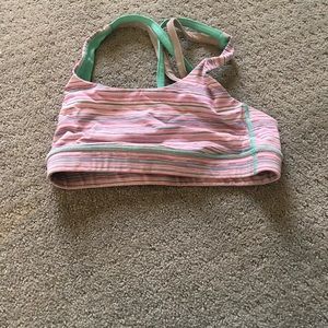 Lululemon sports bra